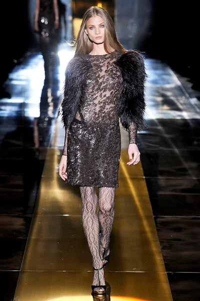Look 46